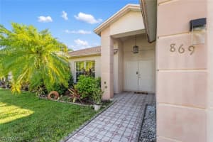869 Summerfield Drive, NAPLES, FL 34120 Sold 08/07/24