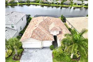 2412 Fallglo Street, NAPLES, FL 34120 Sold 09/06/24