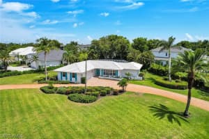 740 Park Shore Dr, Naples