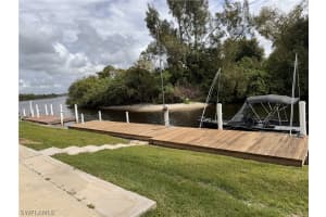 350 Shoreland Drive, Fort Myers, FL 33905 - MLS#224050697