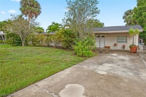 10520 McGregor Boulevard, FORT MYERS, FL 33919 Sold 08/05/24