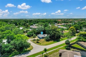 200 Willoughby Drive, Naples, FL 34110 Sold 03/28/25