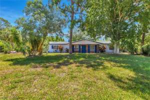 200 Willoughby Drive, Naples, FL 34110 Sold 03/28/25