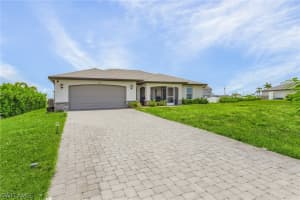 4049 Nw 37th Ave, Cape Coral