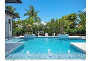 540 4th Avenue, Naples, FL 34102 - MLS#224051559