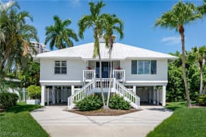 832 Seagrape Drive, Marco Island, FL 34145 Sold 05/02/25
