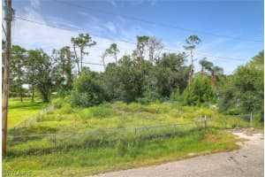 420 Santa Barbara Street, North Fort Myers, FL 33903 Sold 08/21/25