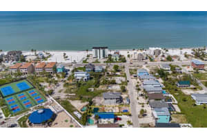 122 Gulfview Avenue, Fort Myers Beach, FL 33931 - MLS#224051976