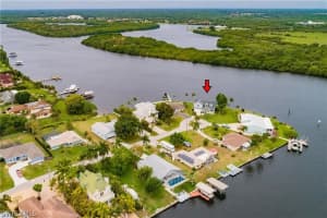 1943 Bahama Ave Fort Myers, FL 33905 - Off Market