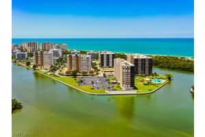 17 Bluebill Avenue, Naples, FL 34108 - MLS#224052587