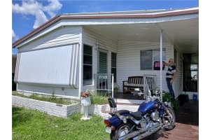 685 Dream Ln, North Fort Myers