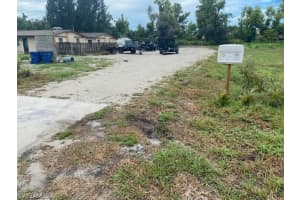 27820 Old Seaboard Road, BONITA SPRINGS, FL 34135 Sold 04/28/25