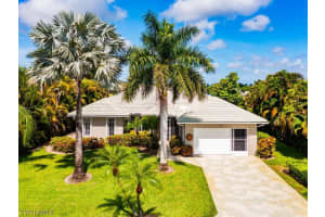 215 Cays Drive, Naples, FL 34114 Sold 02/27/25