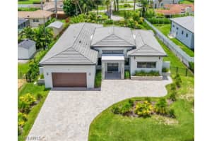 1332 Longwood Drive, Fort Myers, FL 33919 Sold 11/26/24