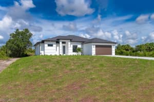 502 LOUIS Avenue, LEHIGH ACRES, FL 33972 Sold 01/29/25