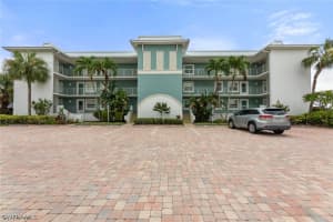 1200 BLUE POINT Avenue, NAPLES, FL 34102 Sold 04/17/25