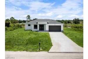 820 Maple Avenue, LEHIGH ACRES, FL 33972 Sold 10/07/24