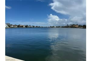 1072 Fieldstone Drive, MARCO ISLAND, FL 34145 Sold 03/26/25