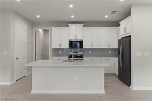 10289 Bonavie Cove Drive, Fort Myers, FL 33966 Sold 12/10/24