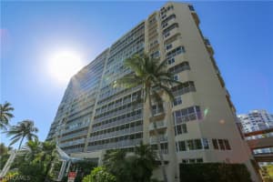 4041 Gulf Shore Blvd N 305, Naples