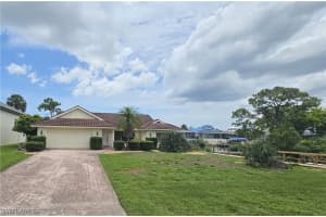 27226 Barefoot Lane, Bonita Springs, FL 34135 Sold 12/02/24