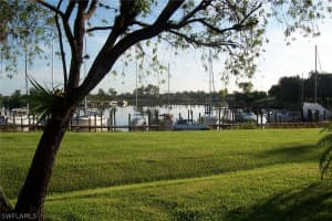 1070 Villa Dr D201, Labelle 1070 Villa Dr D201, Labelle
