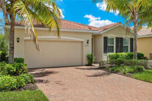 3204 Royal Gardens Avenue, FORT MYERS, FL 33916 Sold 08/16/24