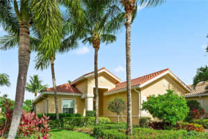 9197 Campanile Cir, Naples