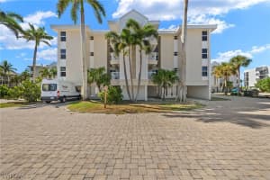 635 Gulf Drive, SANIBEL, FL 33957 Sold 08/29/25