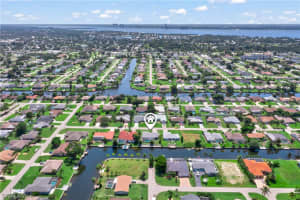 516 20th Place, Cape Coral, FL 33990 - MLS#224058473