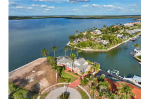 1793 Wavecrest Court, MARCO ISLAND, FL 34145 Sold 01/21/25
