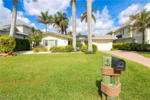 1353 Pelican Avenue, Naples, FL 34102 - MLS#224059203