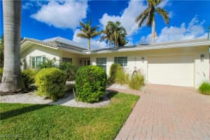 1353 Pelican Avenue, Naples, FL 34102 - MLS#224059203
