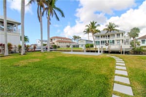 1353 Pelican Avenue, Naples, FL 34102 - MLS#224059203