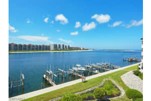 209 La Peninsula Boulevard, Naples, FL 34113 Sold 11/19/24