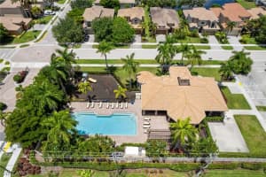 1678 Serrano Circle, NAPLES, FL 34105 Sold 08/29/24