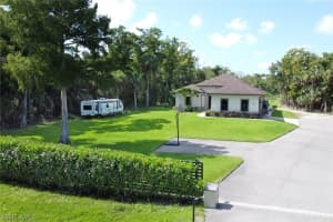 680 24th Avenue, NAPLES, FL 34120 Sold 11/06/24