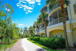 4833 Hampshire Court, NAPLES, FL 34112 Sold 11/08/24