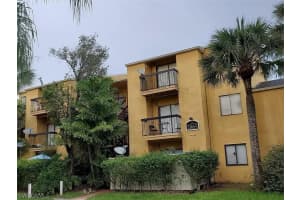 2865 Winkler Avenue, FORT MYERS, FL 33916 Sold 10/15/24