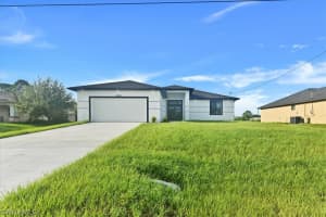 105 14th Street, Lehigh Acres, FL 33972 Sold 11/26/24