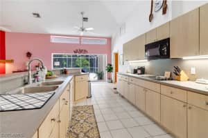 880 2nd Street, NAPLES, FL 34120 Sold 10/16/24