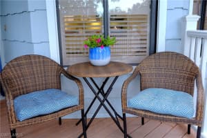 207 Courtside Drive, NAPLES, FL 34105 Sold 09/16/24