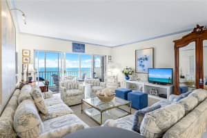 2885 Gulf Shore Boulevard, Naples, FL 34103 Sold 05/12/25
