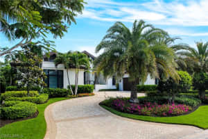 595 Regatta Rd, Naples