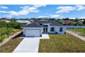 475 Raymer ST, LEHIGH ACRES, FL 33974 Sold 09/20/24