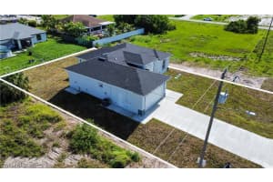 475 Raymer ST, LEHIGH ACRES, FL 33974 Sold 09/20/24
