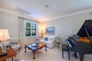 5640 Lago Villaggio Way, Naples, FL 34104 Sold 05/29/25