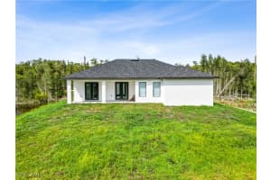 471 Greenbriar Boulevard, Lehigh Acres, FL 33972 Sold 04/08/25