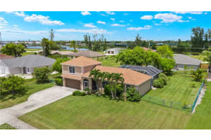 615 Nicholas Parkway, Cape Coral, FL 33991 Sold 05/06/25