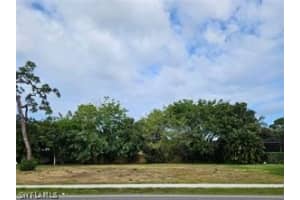 484 Yellowbird Street, MARCO ISLAND, FL 34145 Sold 04/01/25